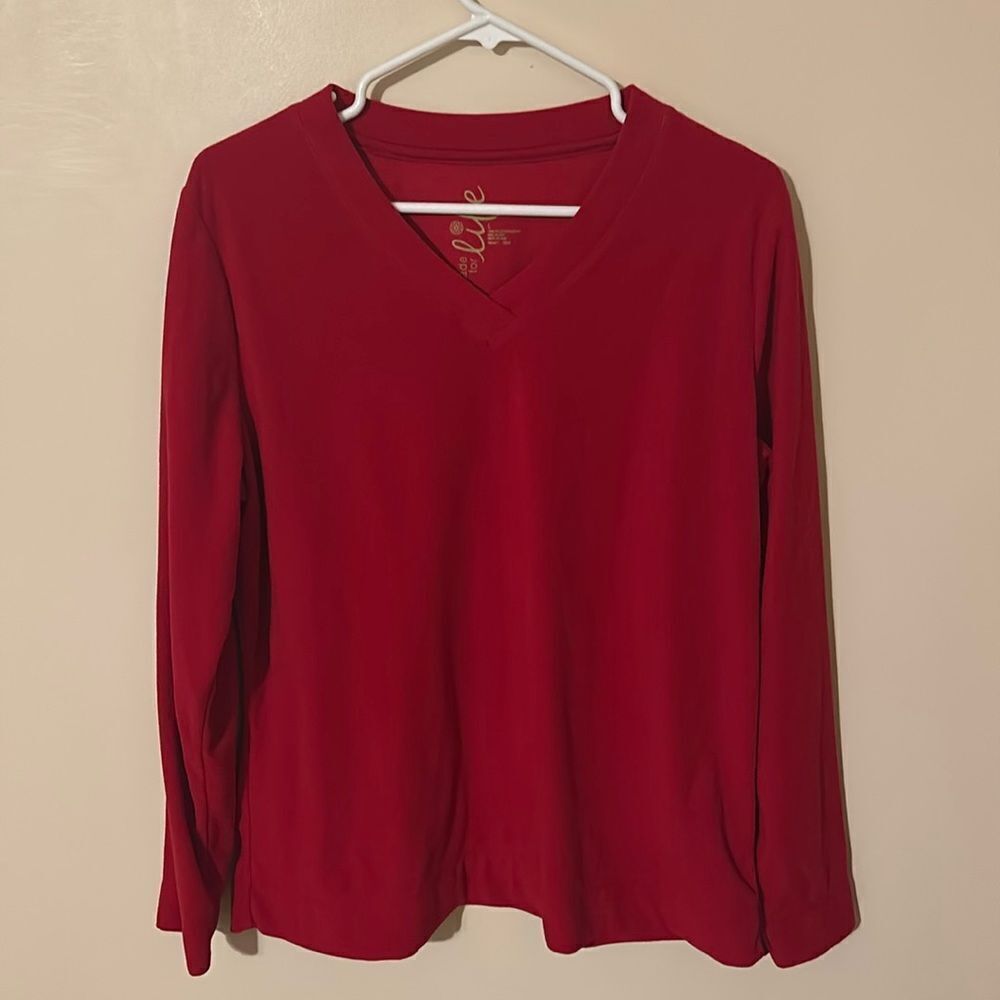 Made for Life v neck red sweater large